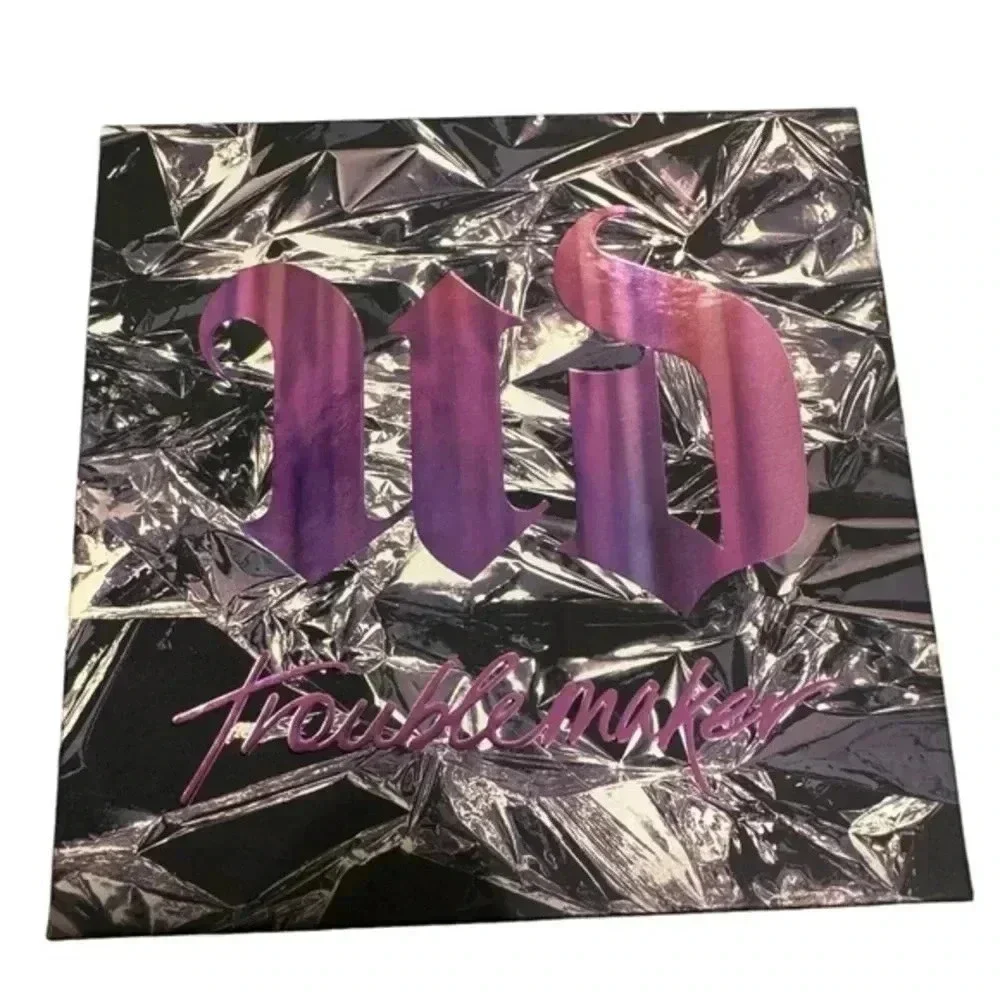 Urban Decay Troublemaker 9 Shade Eyeshadow Palette Limited Edition NEW